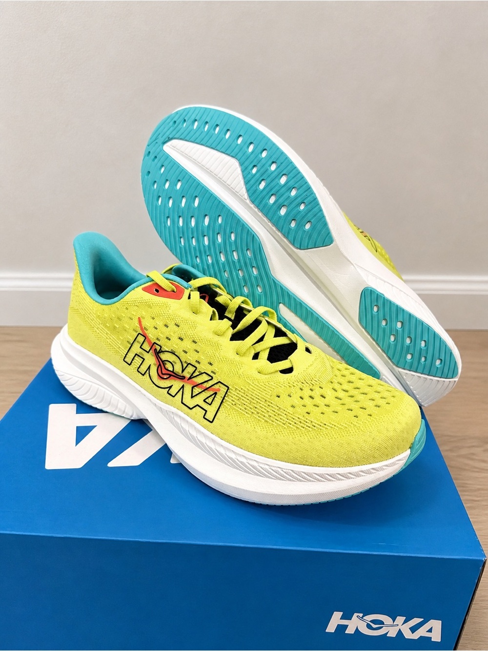 HOKA Men’s Mach 6 YZC Size 12D